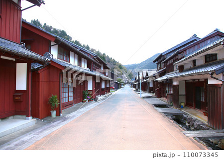 熊川宿　宿場町　若狭鯖街道熊川宿　鯖街道　若狭　福井県若狭町熊川　福井県三方上中郡　旧鯖街道 110073345