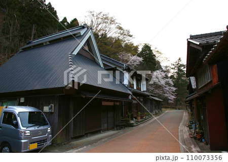 熊川宿 宿場町 若狭鯖街道熊川宿 鯖街道 若狭 福井県若狭町熊川 福井県三方上中郡 旧鯖街道 熊川宿 宿場町 若狭鯖街道熊川宿 鯖街道 若狭 福井県若狭町熊川 福井県三方上中郡 旧鯖街道 110073356