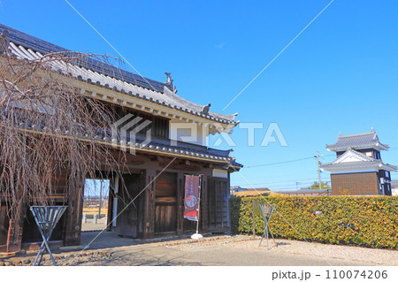 愛知県西尾市、西尾市歴史公園の風景 110074206