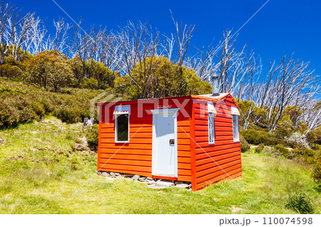 Valentine Hut in Kosciuszko National Park in Australia Valentine Hut in Kosciuszko National Park in Australia 110074598