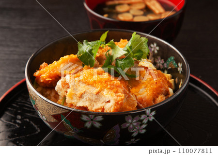 ヒレカツ丼 110077811