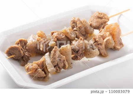 牛すじコンニャク串 牛すじコンニャク串 110083079