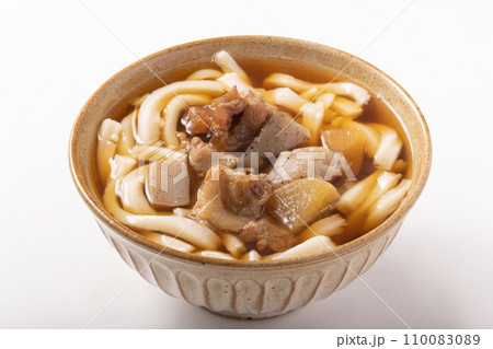 牛すじうどん 110083089