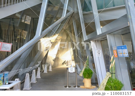 すみだ北斎美術館・エントランス 110083157