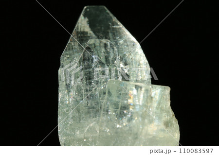 グリーンアポフィライト／緑魚岩石 110083597