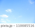 青い空と雲の写真 110085516