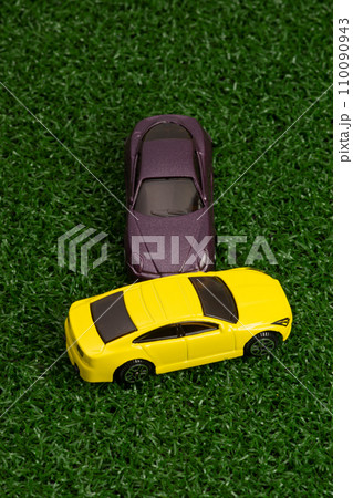 交通事故(右直事故)のイメージ 交通事故(右直事故)のイメージ 110090943