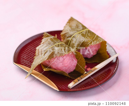 上品に香る日本の伝統和菓子 桜餅 上品に香る日本の伝統和菓子 桜餅 110092148