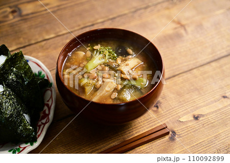 おにぎりと納豆汁 おにぎりと納豆汁 110092899