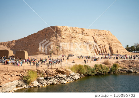 アブシンベル神殿のとても美しい風景 110095702