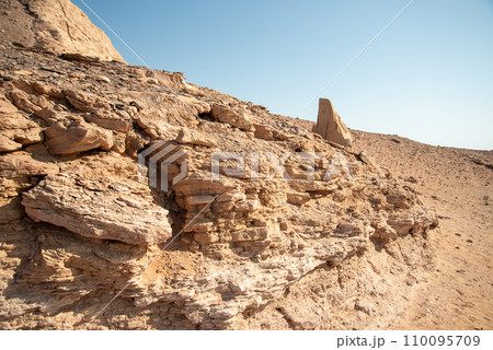 アブシンベル神殿のとても美しい風景 110095709