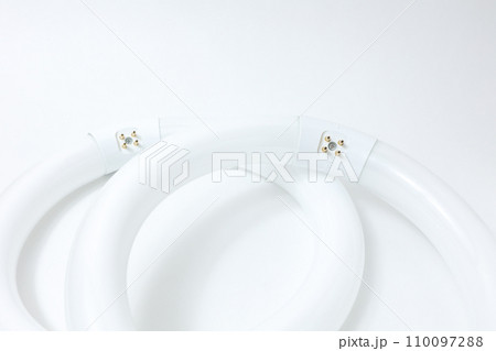 蛍光管, 蛍光灯, 円形蛍光灯, 電気, ガラス管, ガラス, 丸, 光, ライト, エネルギー 110097288
