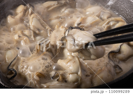 牡蠣のバター醤油焼き 牡蠣のバター醤油焼き 110099289