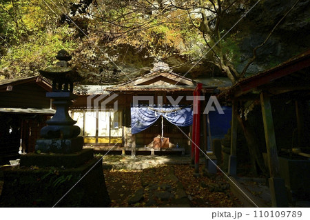 赤城山南面粕川滝沢の滝沢の不動尊本堂 110109789