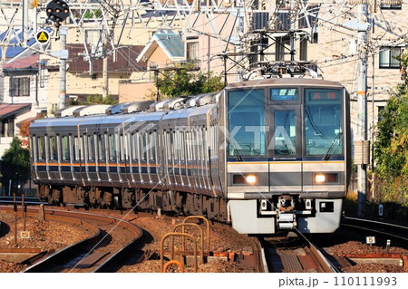 【JR西日本】207系（JR神戸線：さくら夙川駅） 110111993