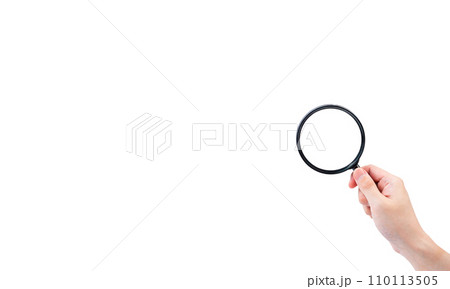 虫メガネを持つ手・ルーペ・虫眼鏡・検索・調べる・調査|白背景 虫メガネを持つ手・ルーペ・虫眼鏡・検索・調べる・調査|白背景 110113505