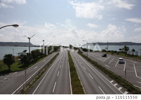 海中道路の風景_沖縄県 海中道路の風景_沖縄県 110115550