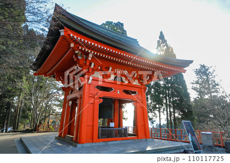 世界遺産　天台宗総本山　東塔比叡山延暦寺　鐘楼（開運の鐘：世界平和の鐘 110117725