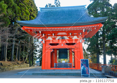 世界遺産　天台宗総本山　東塔比叡山延暦寺　鐘楼（開運の鐘：世界平和の鐘 110117758