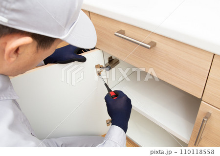 家具の設置　組立作業 110118558