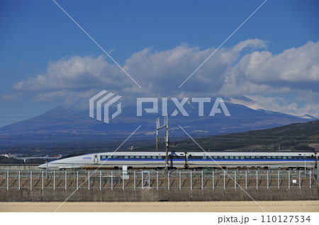 東海道新幹線　三島ー新富士　JR西日本　500系　W編成（博多）　のぞみ 110127534