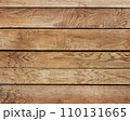 板の木目のテクスチャ背景 110131665