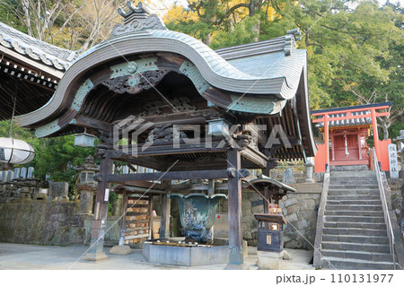 奈良 華厳宗大本山東大寺 国宝 二月堂手水舎 奈良 華厳宗大本山東大寺 国宝 二月堂手水舎 110131977