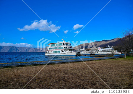 晩秋の十和田湖 晩秋の十和田湖 110132988