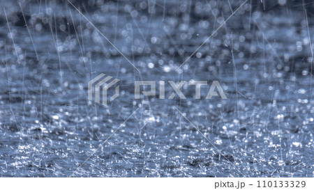 梅雨・激しく降る雨のイメージ 110133329