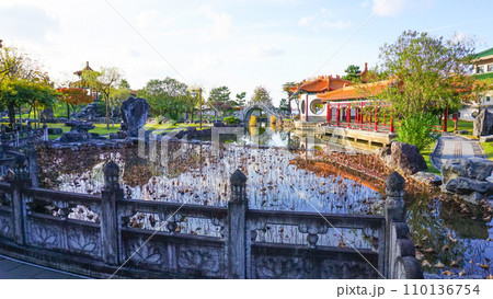 中国庭園 燕趙園 鳥取県東伯郡湯梨浜町 中国庭園 燕趙園 鳥取県東伯郡湯梨浜町 110136754