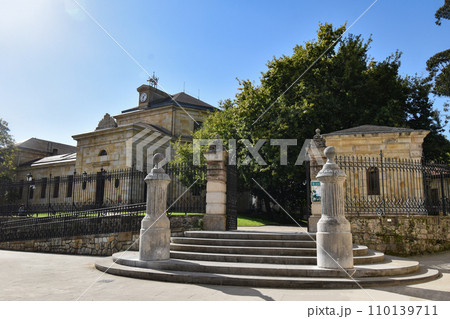 ゲルニカのバスク議事堂 110139711