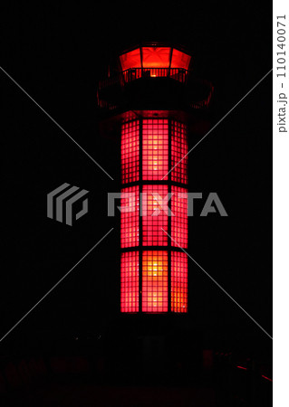 赤灯台（せとしるべ・高松港玉藻防波堤灯台） 110140071