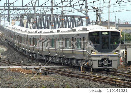 225系0番台近畿車輛出場回送 110141321