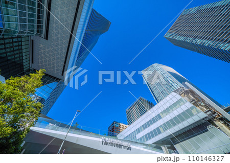 日本の東京都市景観 本日開業の虎ノ門ヒルズステーションタワーやTデッキなどを望む＝令和5年10月6日 110146327