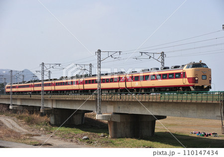 北陸本線　青海ー糸魚川　JR東日本　485系　K2編成（新潟）　北越 110147434