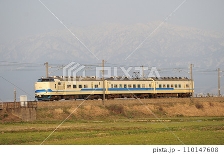 北陸本線 水橋ー東富山 JR西日本 419系 D15編成(福井) 北陸本線 水橋ー東富山 JR西日本 419系 D15編成(福井) 110147608