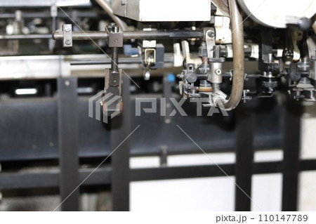 紙器業の機械 110147789