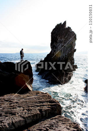 絶景、真鶴半島の地磯に降りてメジナ釣り 110150831