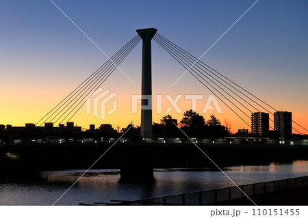 新中川に架かる大杉橋（東京都江戸川区） 110151455