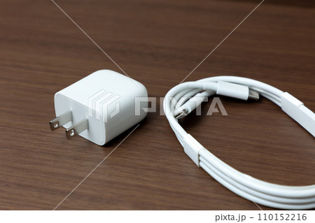充電、充電器、ケーブル,USBケーブル,USB、コンセント,デジタル,パソコン,電気、接続、コード 充電、充電器、ケーブル,USBケーブル,USB、コンセント,デジタル,パソコン,電気、接続、コード 110152216
