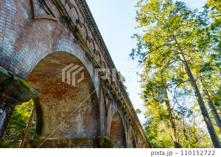 京都 南禅寺 水道橋の風景 110152722