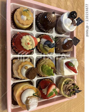 ケーキ プティフール ケーキ プティフール 110153877