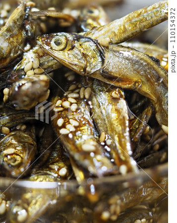 おせち料理に使われる田作のクローズアップ 110154372