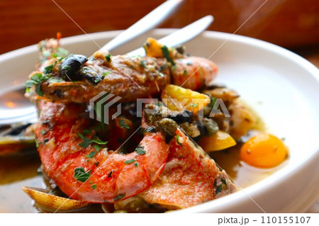 イタリアンレストランで食べたアクアパッツァ イタリアンレストランで食べたアクアパッツァ 110155107