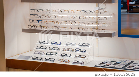 眼鏡店　店内イメージ 110155628