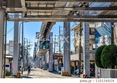 神奈川県鎌倉市の都市風景 富士見町駅 神奈川県鎌倉市の都市風景 富士見町駅 110156819