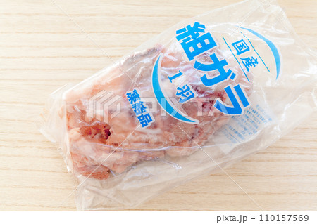 国産の鶏ガラ（組ガラ）凍結品・袋入りパック品 110157569