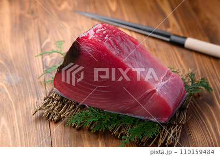 南紀勝浦港　めばち鮪 ブロック 110159484