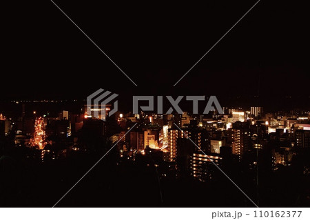 城山公園から見た鹿児島市内の夜景 城山公園から見た鹿児島市内の夜景 110162377