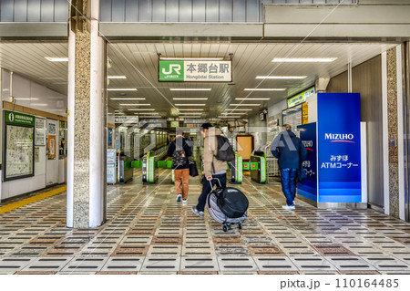 横浜市栄区の都市風景　本郷台駅 110164485